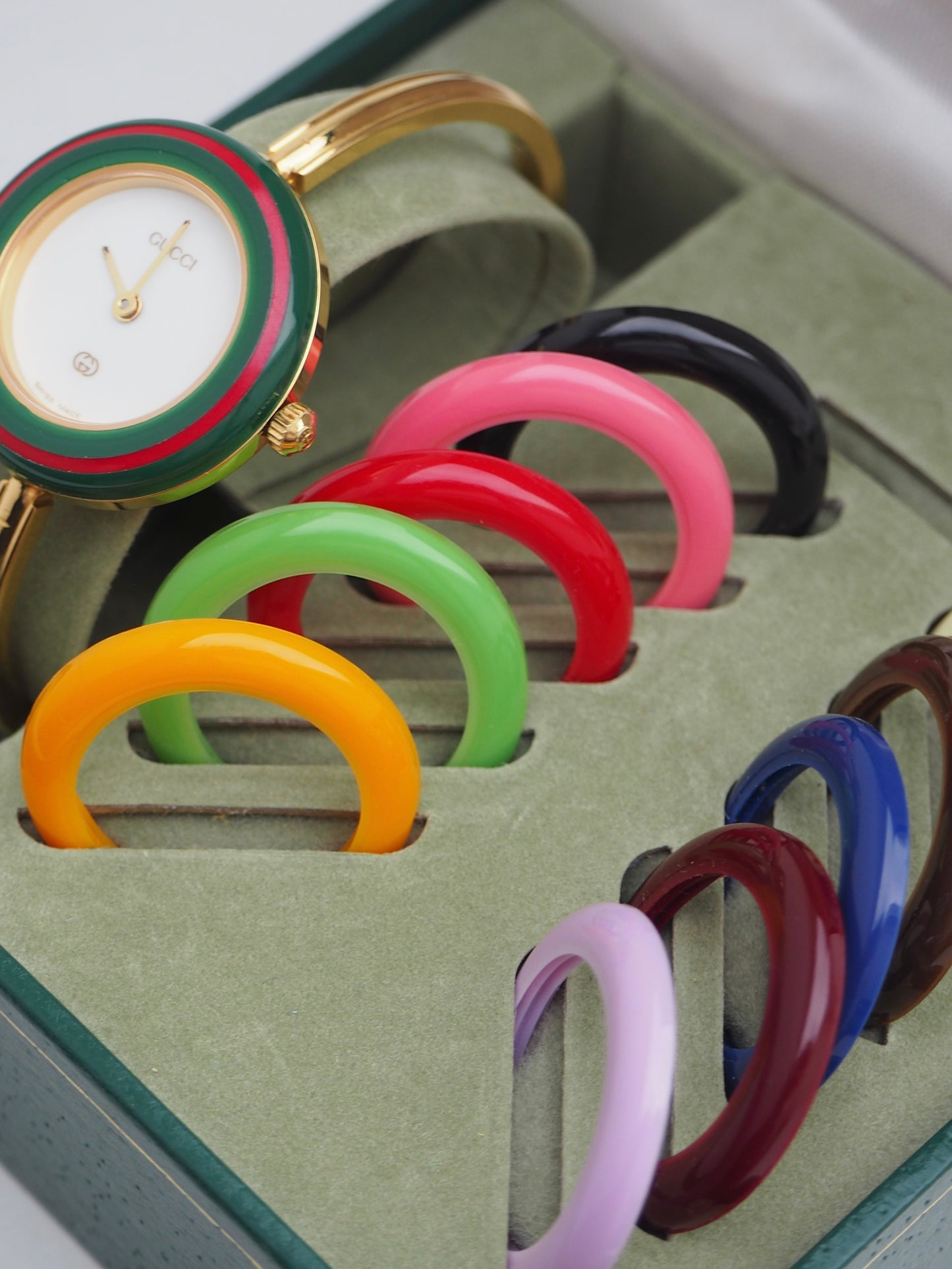 GUCCI INTERCHANGEABLE BEZEL WATCH