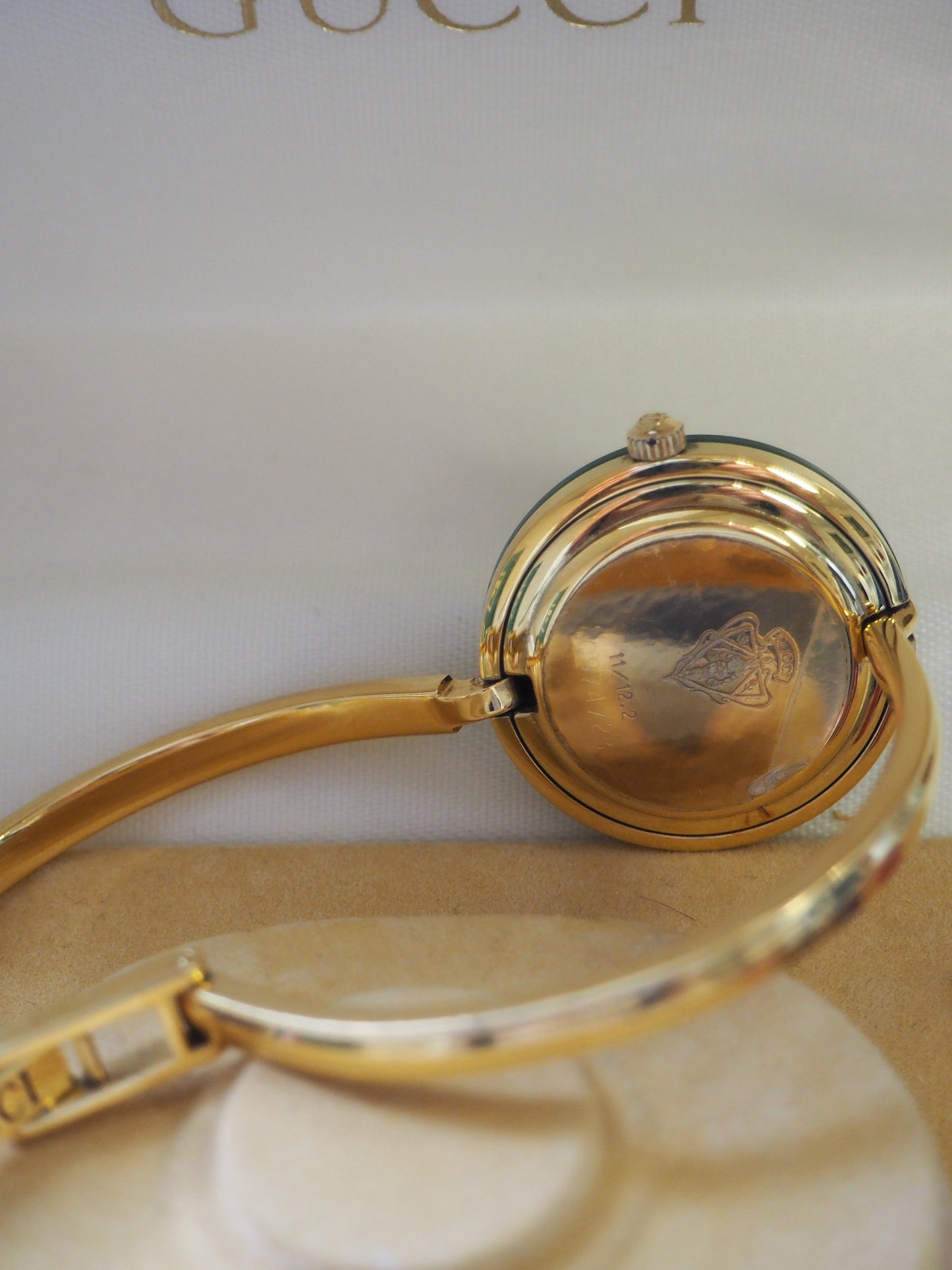 GUCCI INTERCHANGEABLE BEZEL WATCH