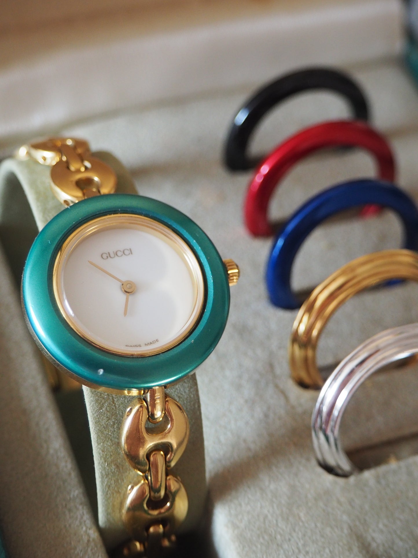 GUCCI INTERCHANGEABLE BEZEL WATCH