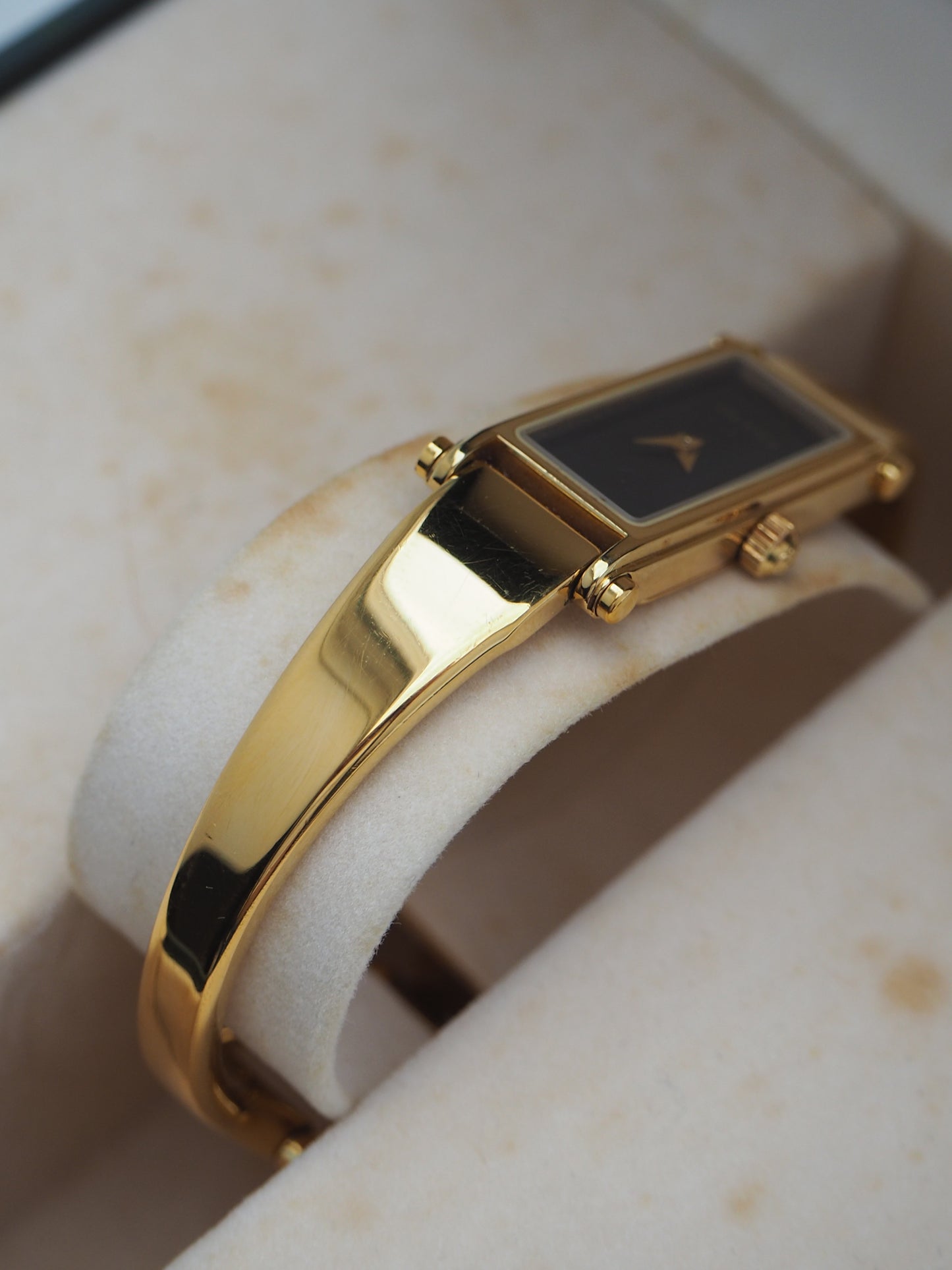 GUCCI 1500L HORSEBIT WATCH