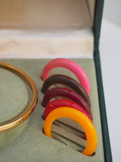 GUCCI INTERCHANGEABLE BEZEL WATCH