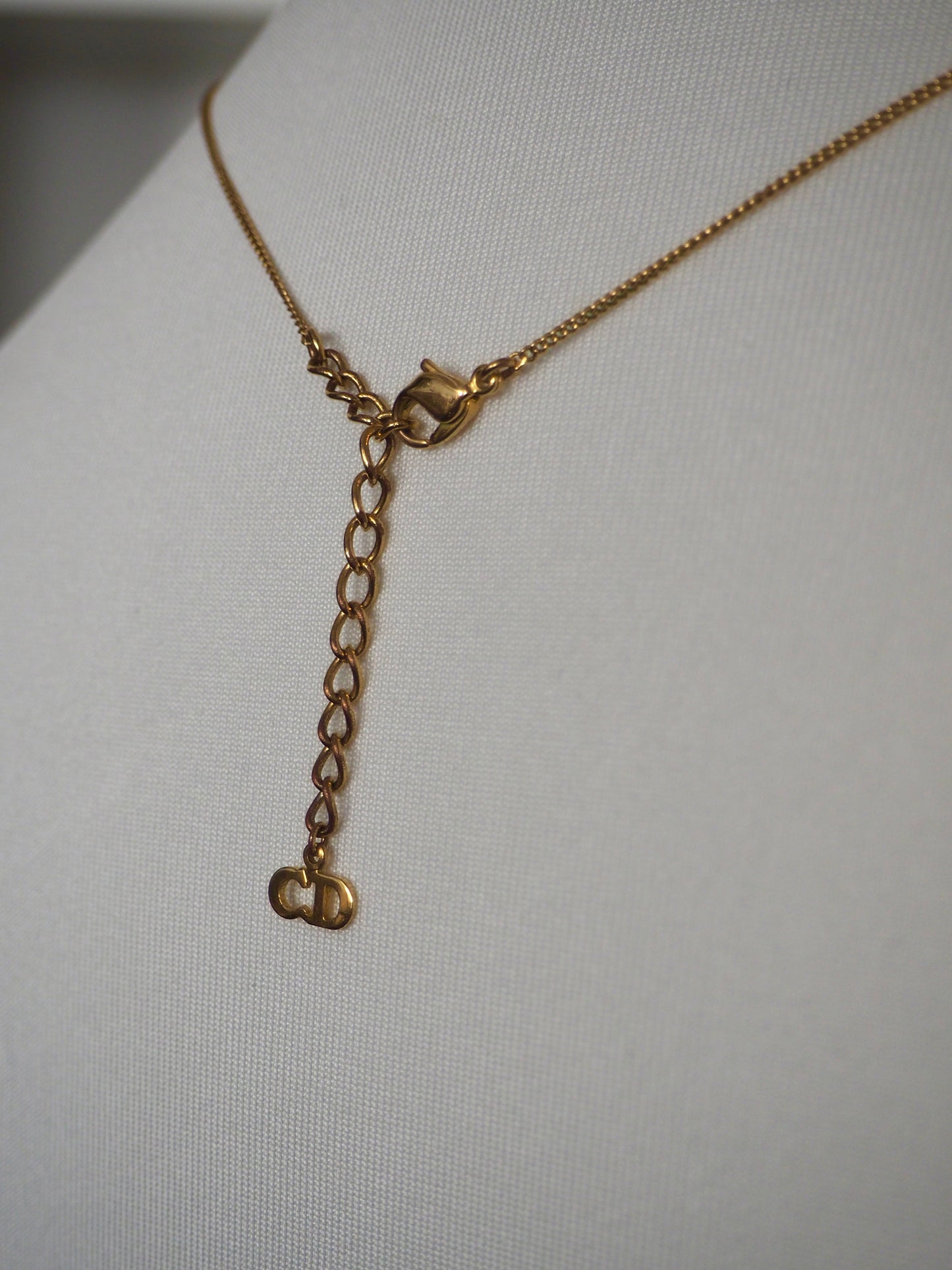CHRISTIAN DIOR NECKLACE