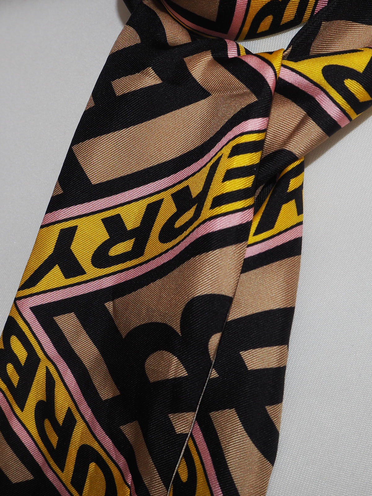 BURBERRY SILK TWILLY