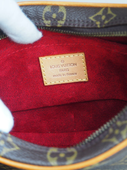 LOUIS VUITTON CROISSANT PM