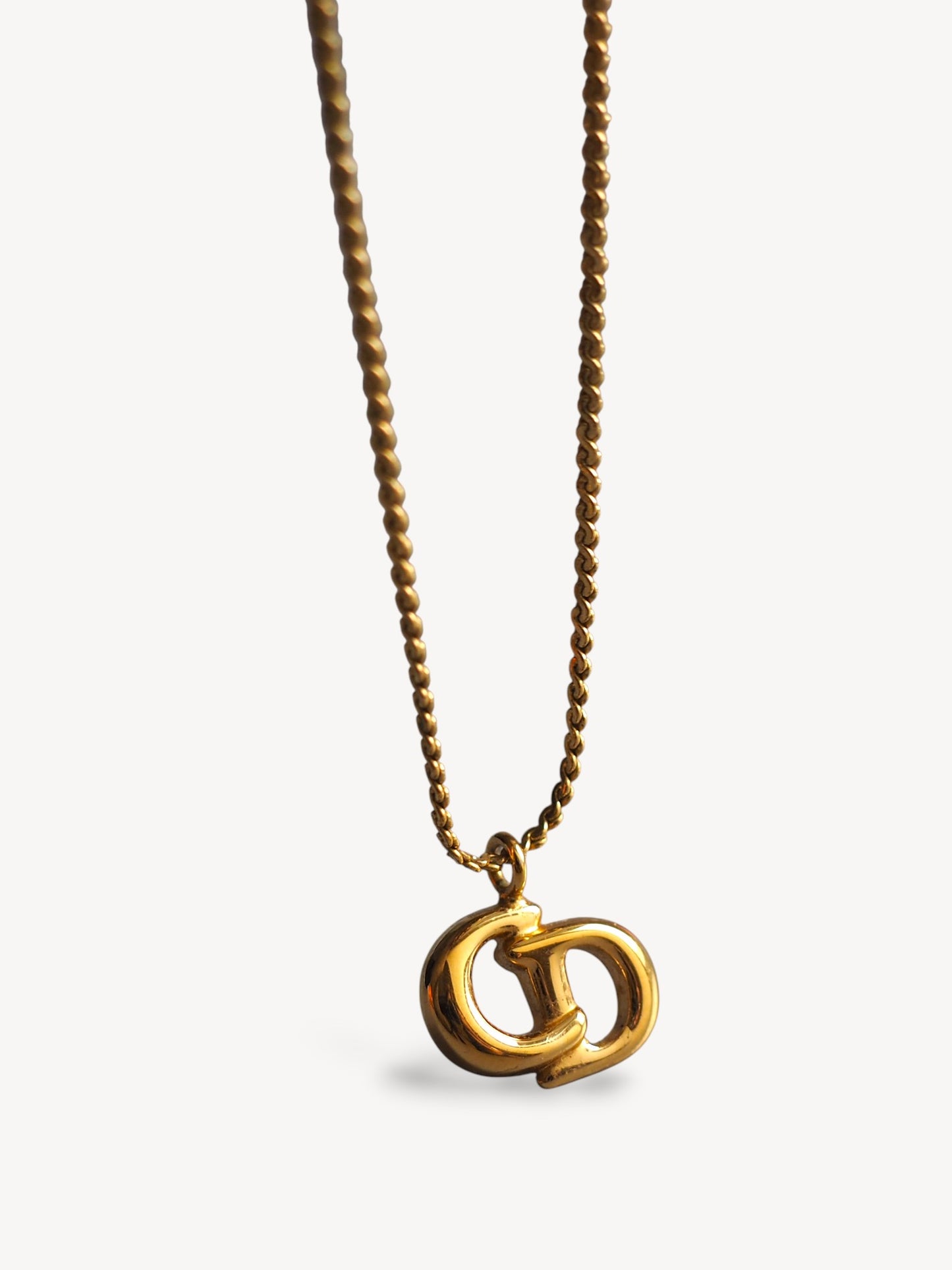 CHISTIAN DIOR NECKLACE