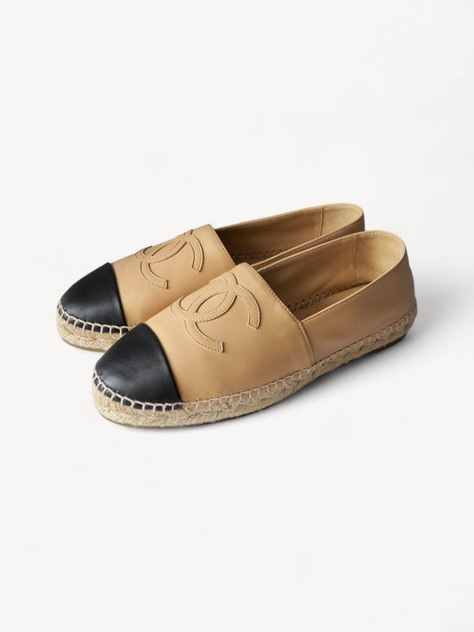 CHANEL BEIGE/BLACK LEATHER CC ESPADRILLES 40
