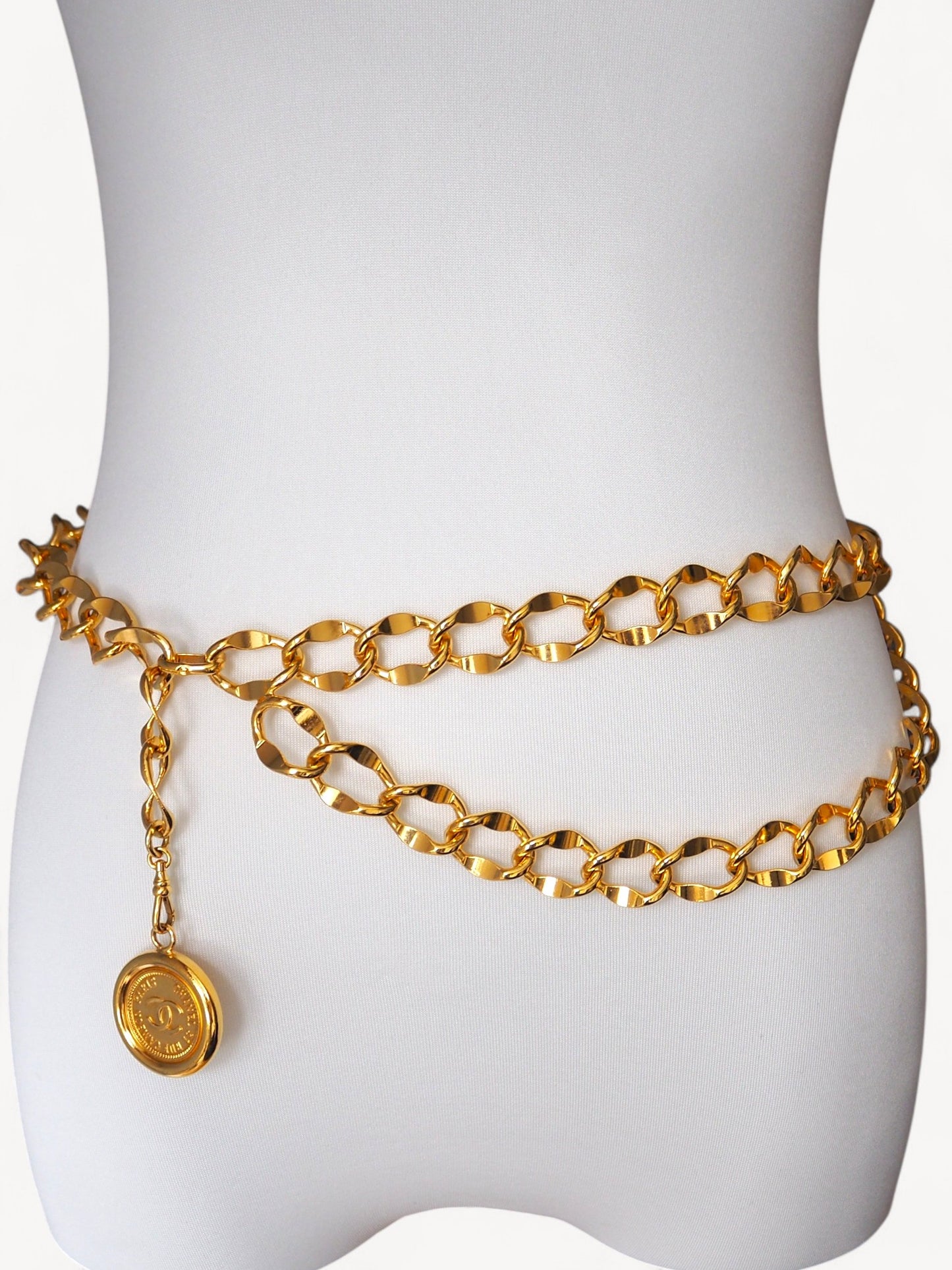 CHANEL CC MEDAILLON CHAIN BELT