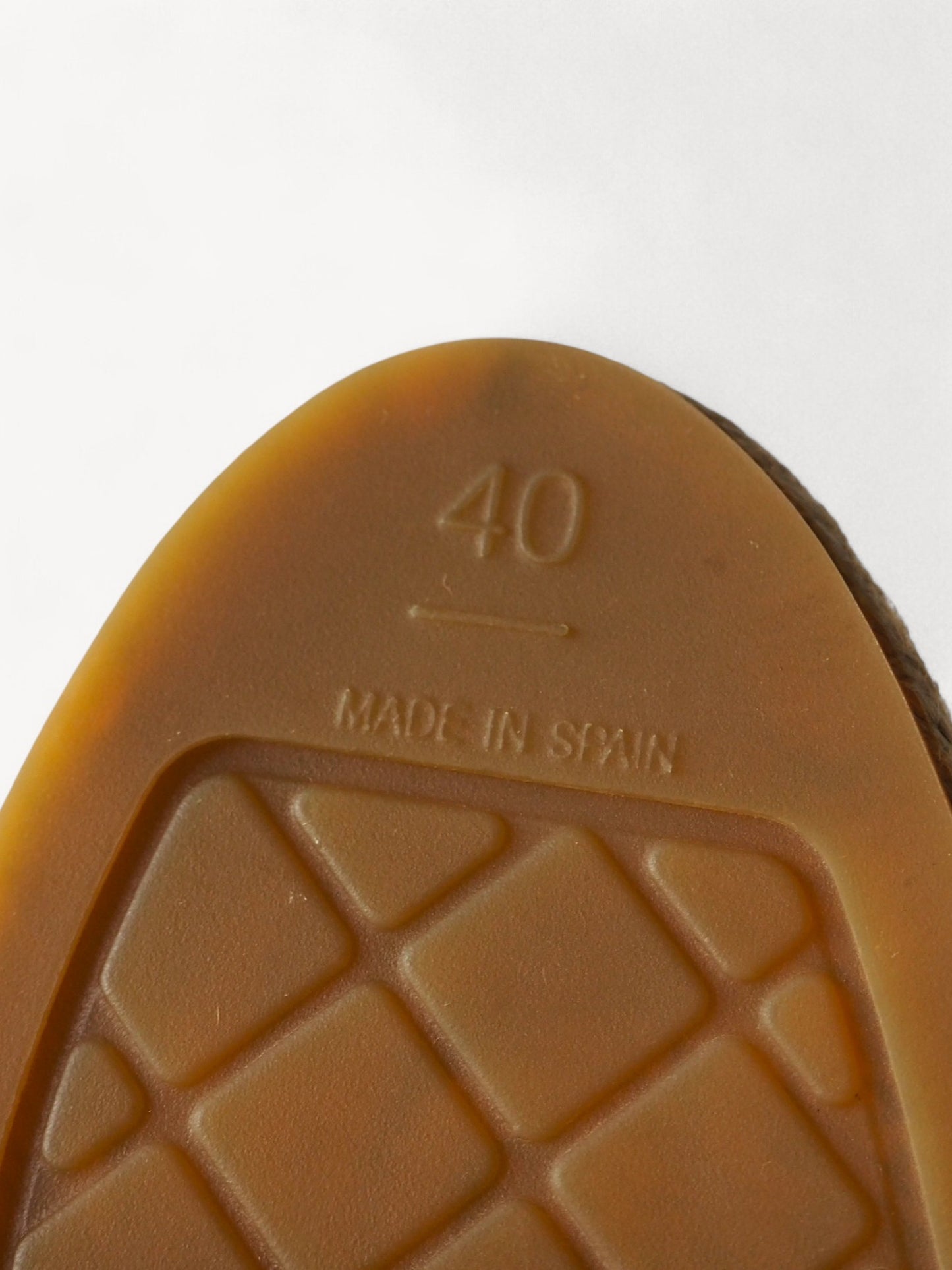 CHANEL BEIGE/BLACK LEATHER CC ESPADRILLES 40