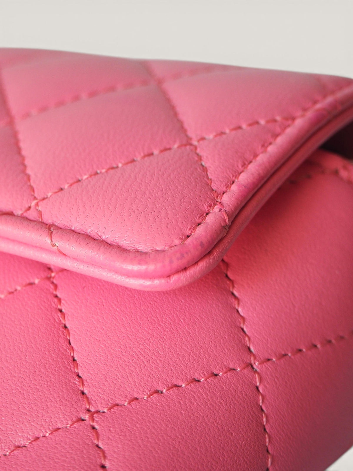 CHANEL GLASSES CASE WITH CHAIN