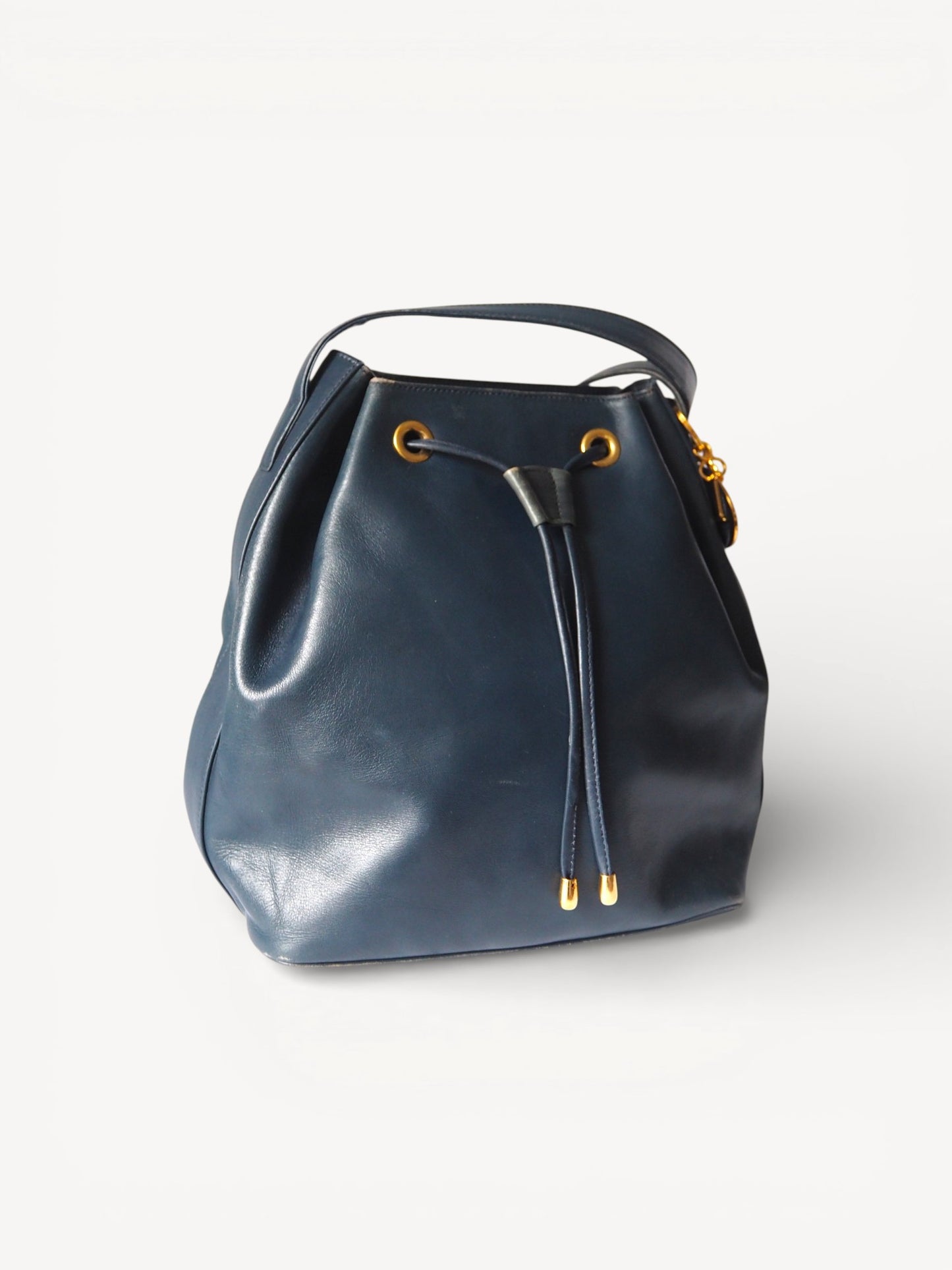 CHRISTIAN DIOR BUCKET BAG