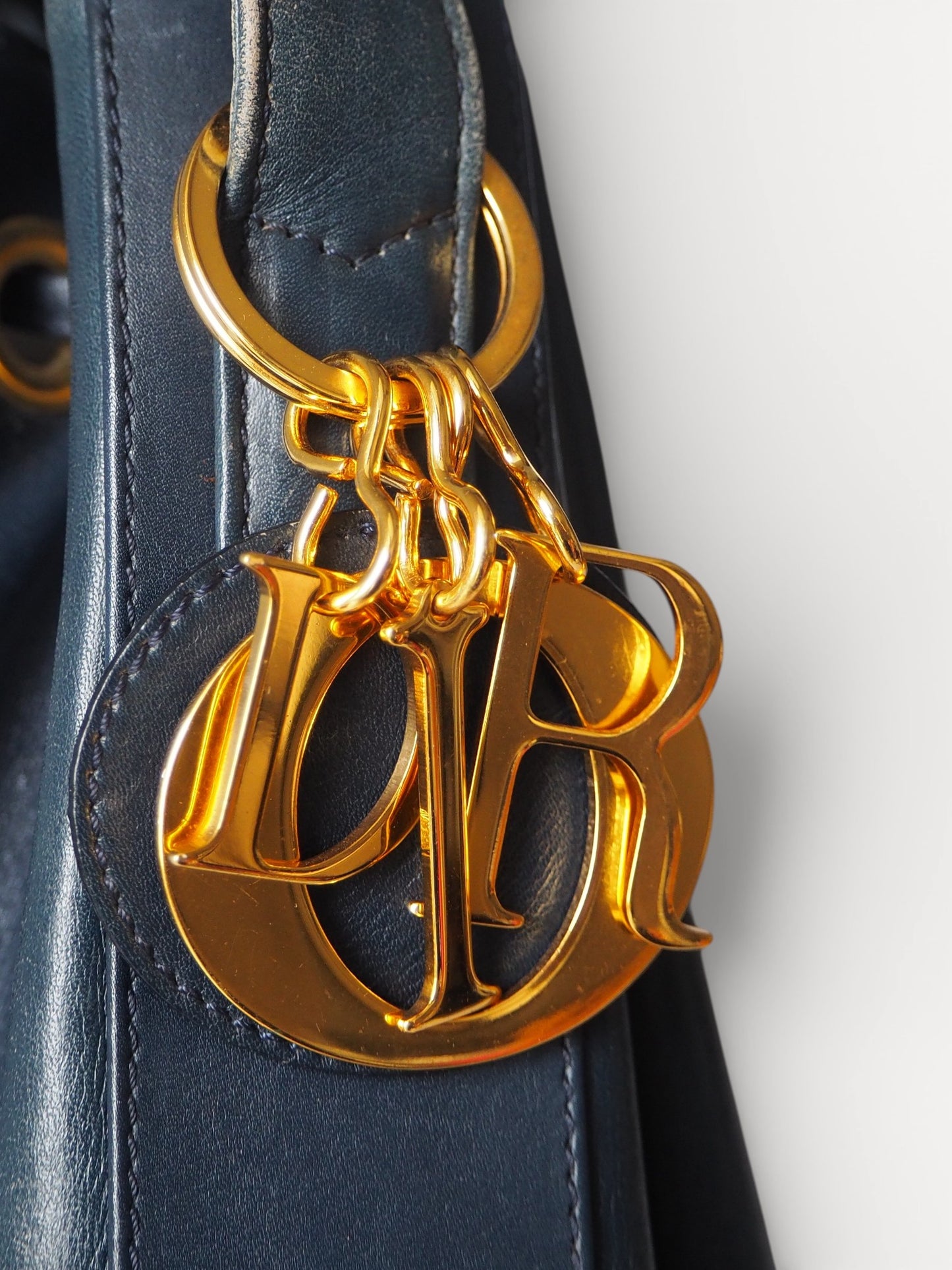 CHRISTIAN DIOR BUCKET BAG