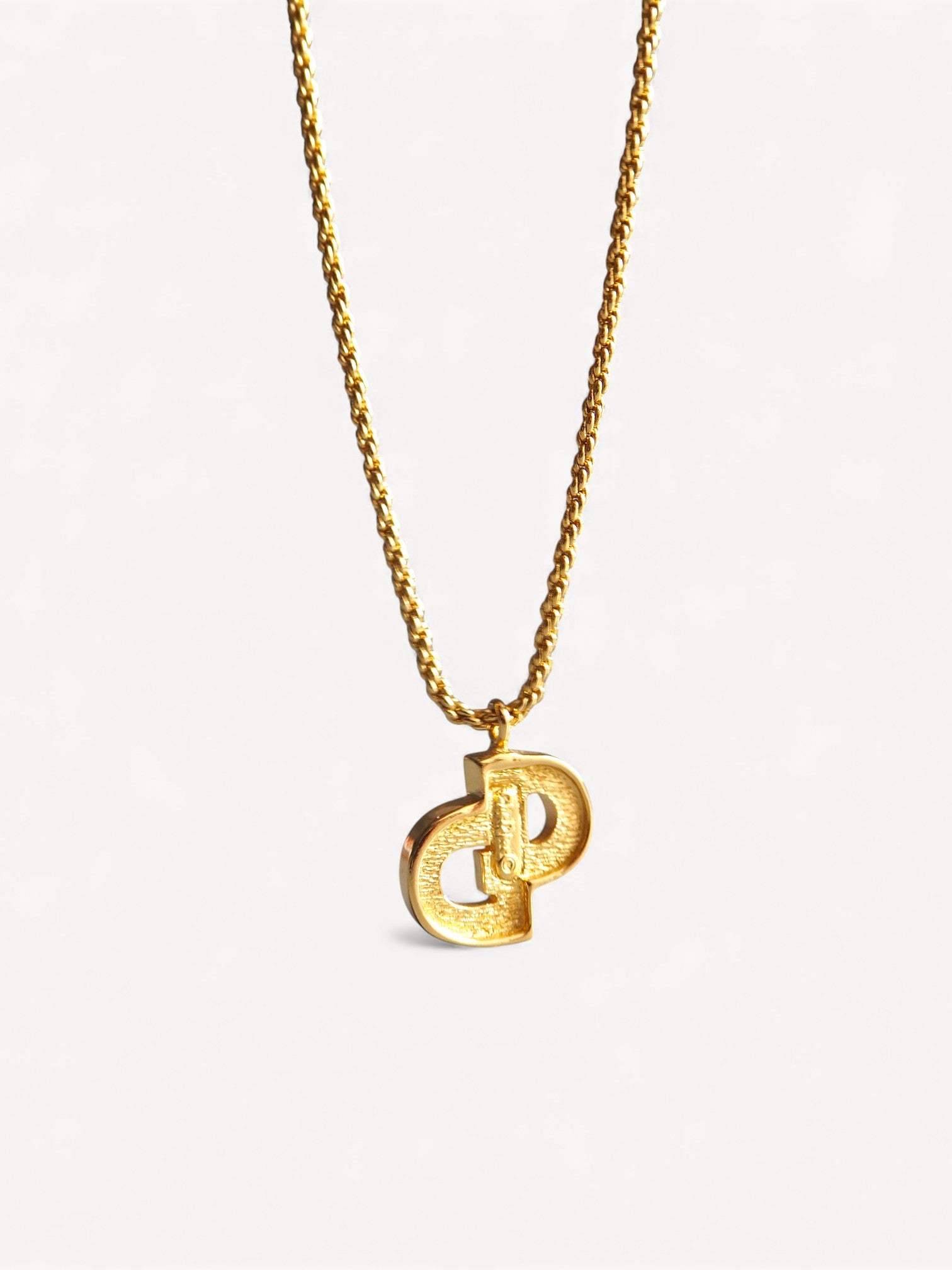 アクセサリー Vintage Christian Dior Gold Necklace Vintage Christian Dior 18k Gold-Plated Crystal CD Necklace