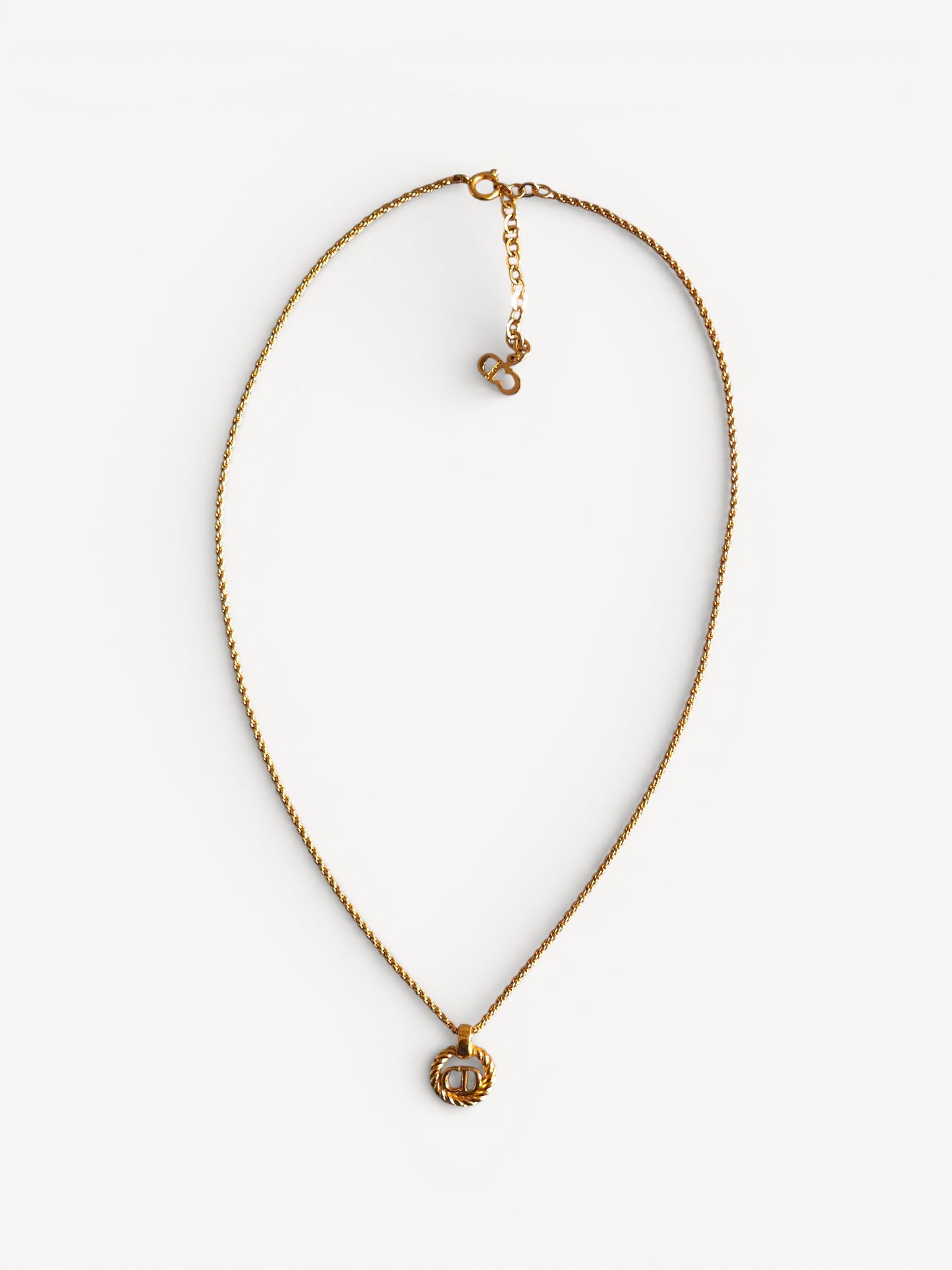 CHISTIAN DIOR NECKLACE