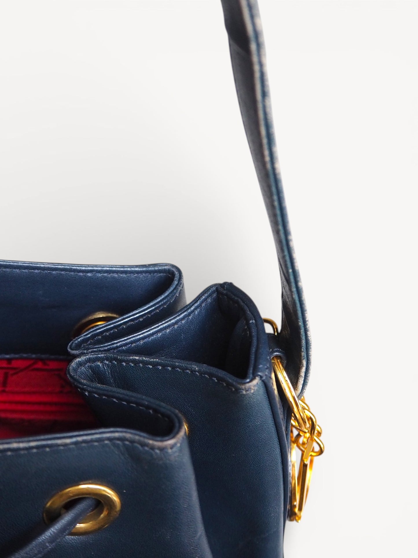 CHRISTIAN DIOR BUCKET BAG