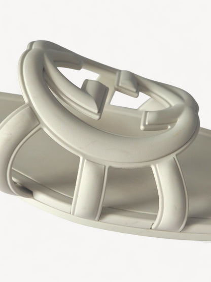 GUCCI INTERLOCKING G SLIDE SANDALS WHITE