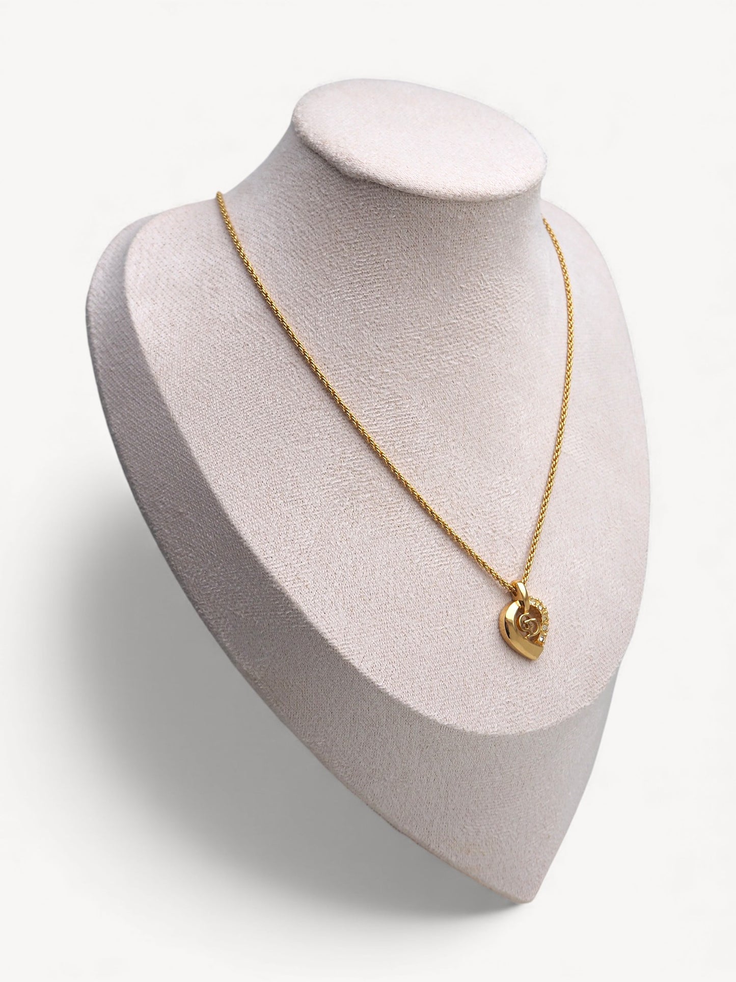 CHRISTIAN DIOR NECKLACE