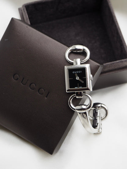 GUCCI 120 HORSEBIT BANGLE WATCH