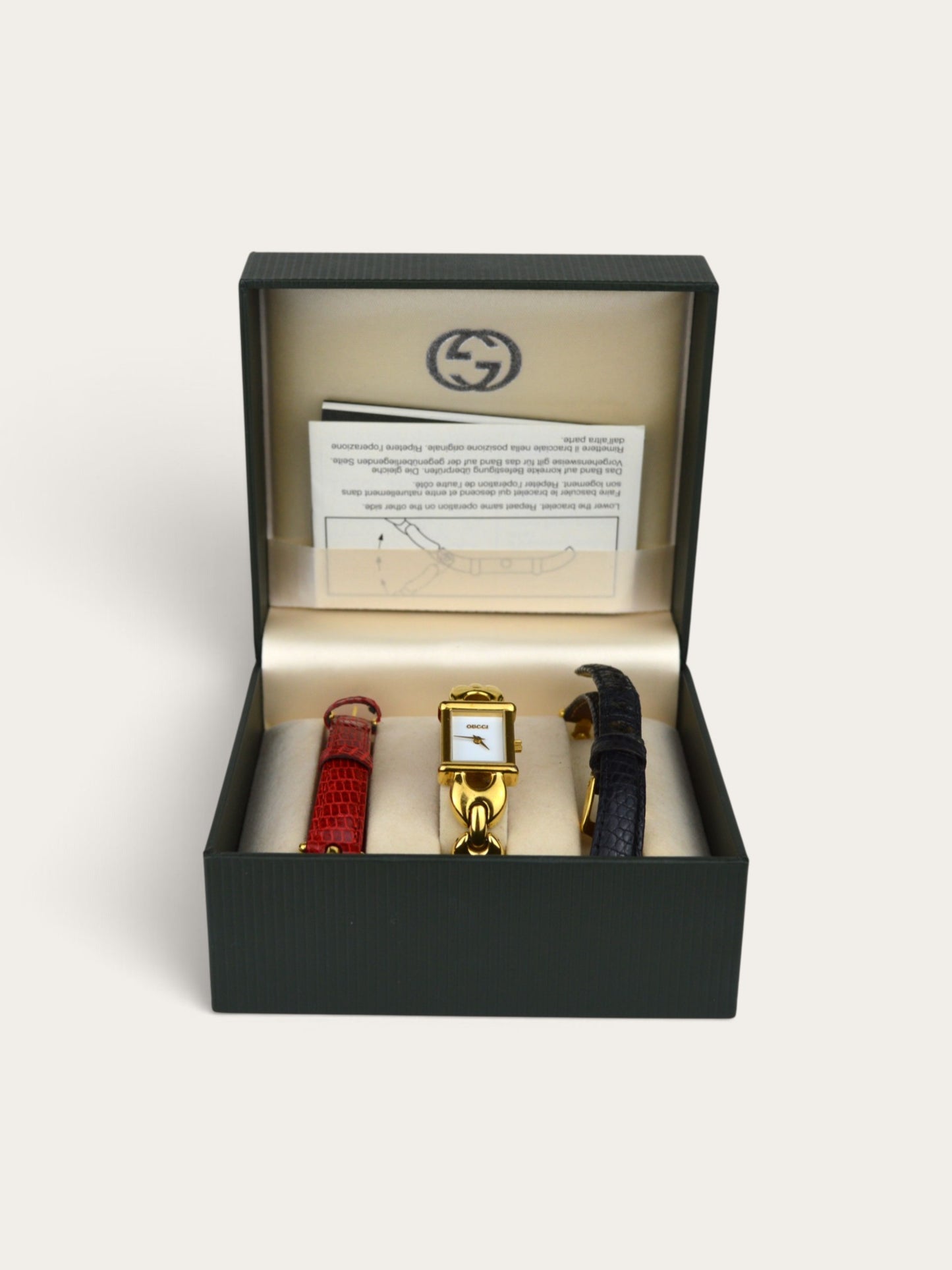 GUCCI 1800L INTERCHANGEABLE STRAP WATCH