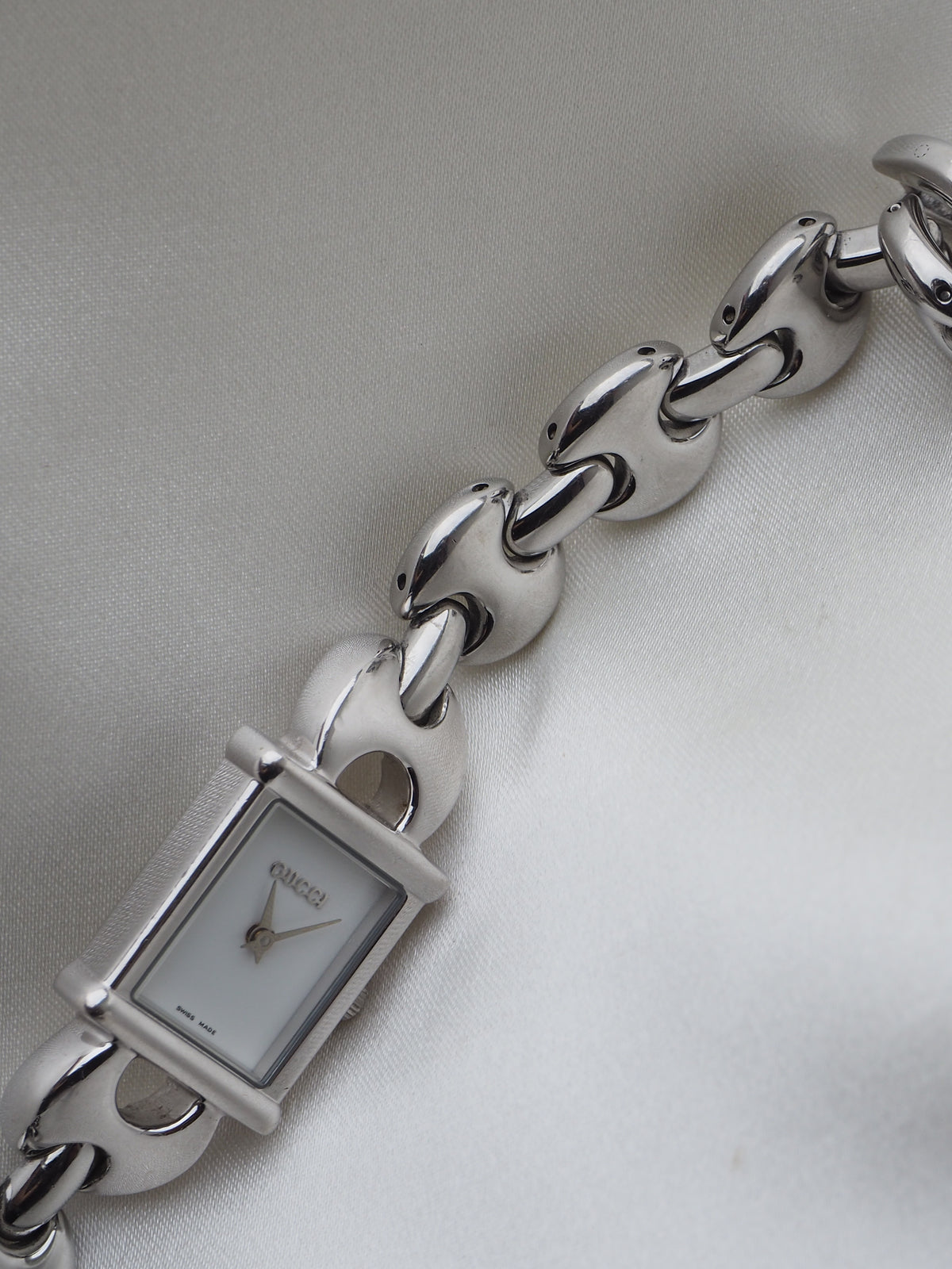 GUCCI 1800L WATCH