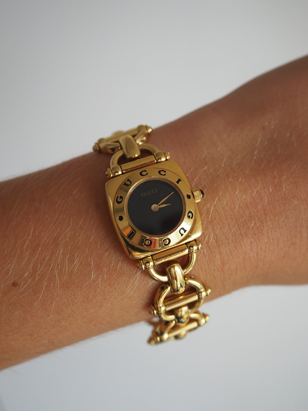 GUCCI 6400L WATCH