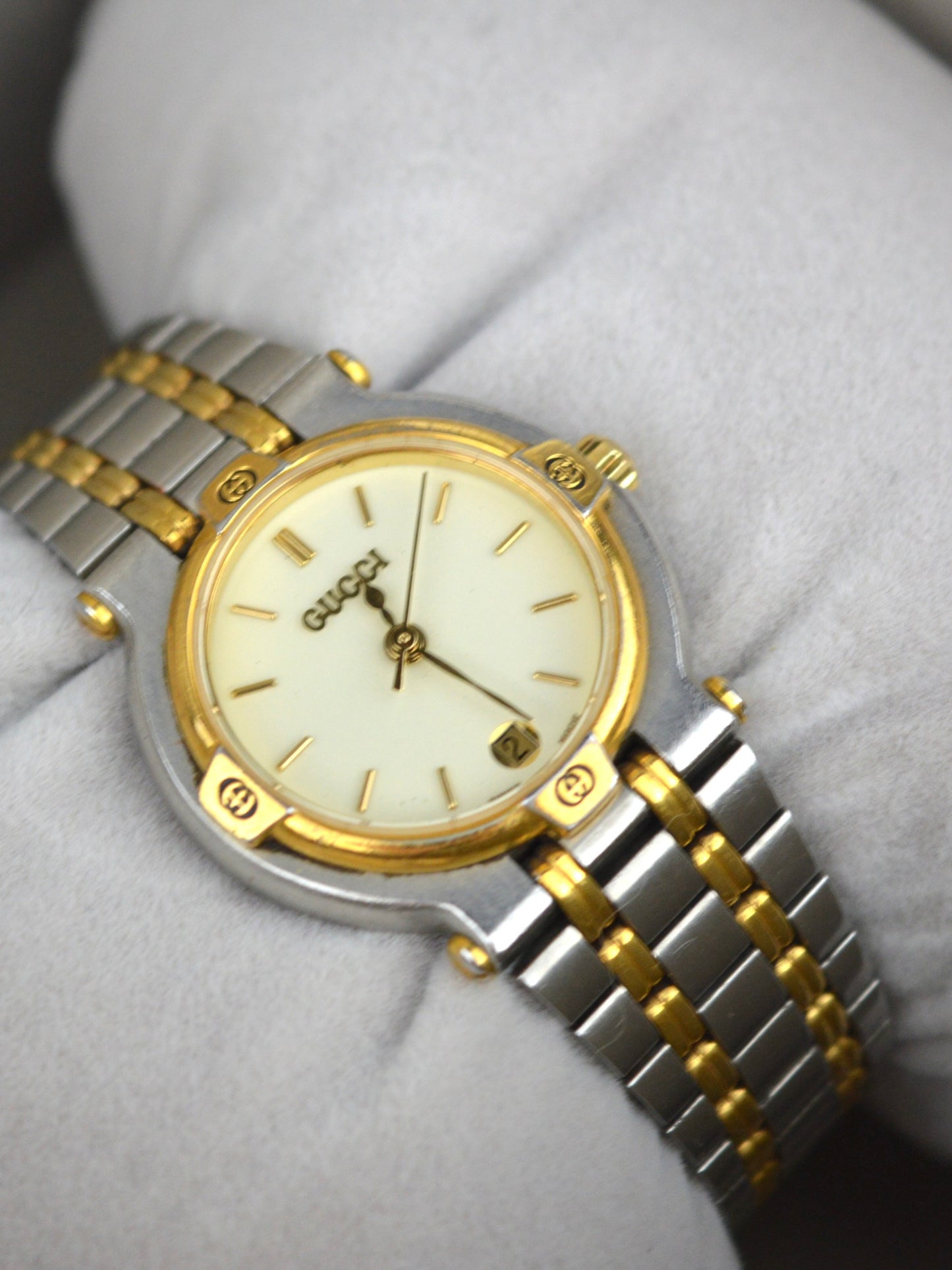 GUCCI 9000L WATCH