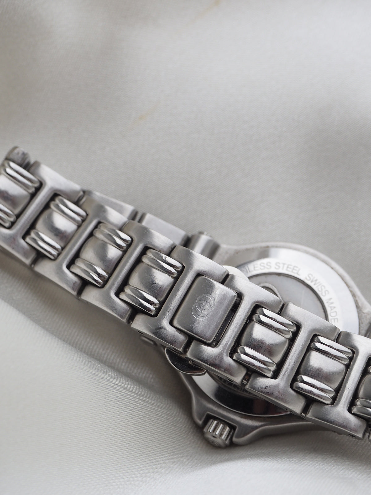 GUCCI 9040L WATCH