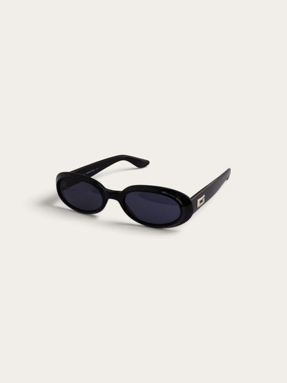 GUCCI OVAL SUNGLASSES