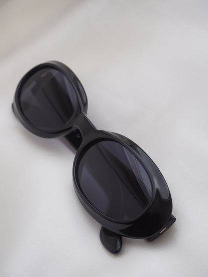 GUCCI OVAL SUNGLASSES