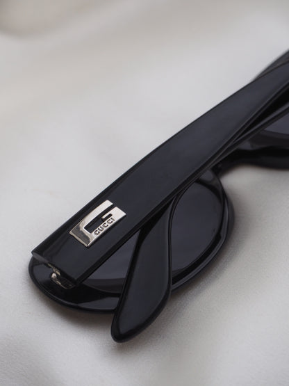 GUCCI OVAL SUNGLASSES