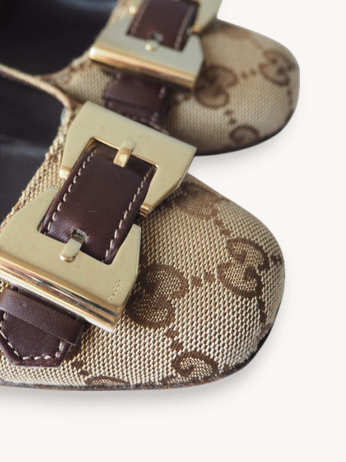 GUCCI GG MONOGRAM BOW PUMPS BEIGE BROWN