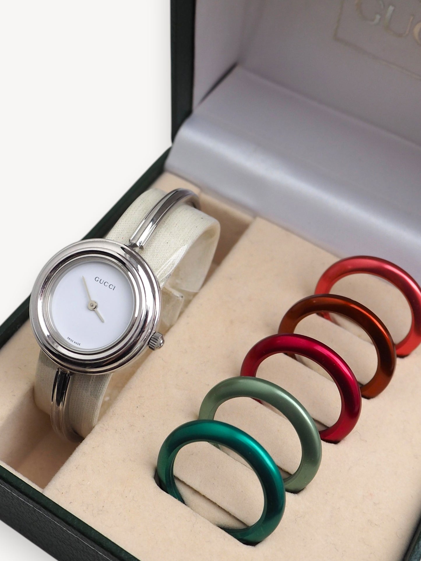 GUCCI INTERCHANGEABLE BEZEL WATCH SILVER