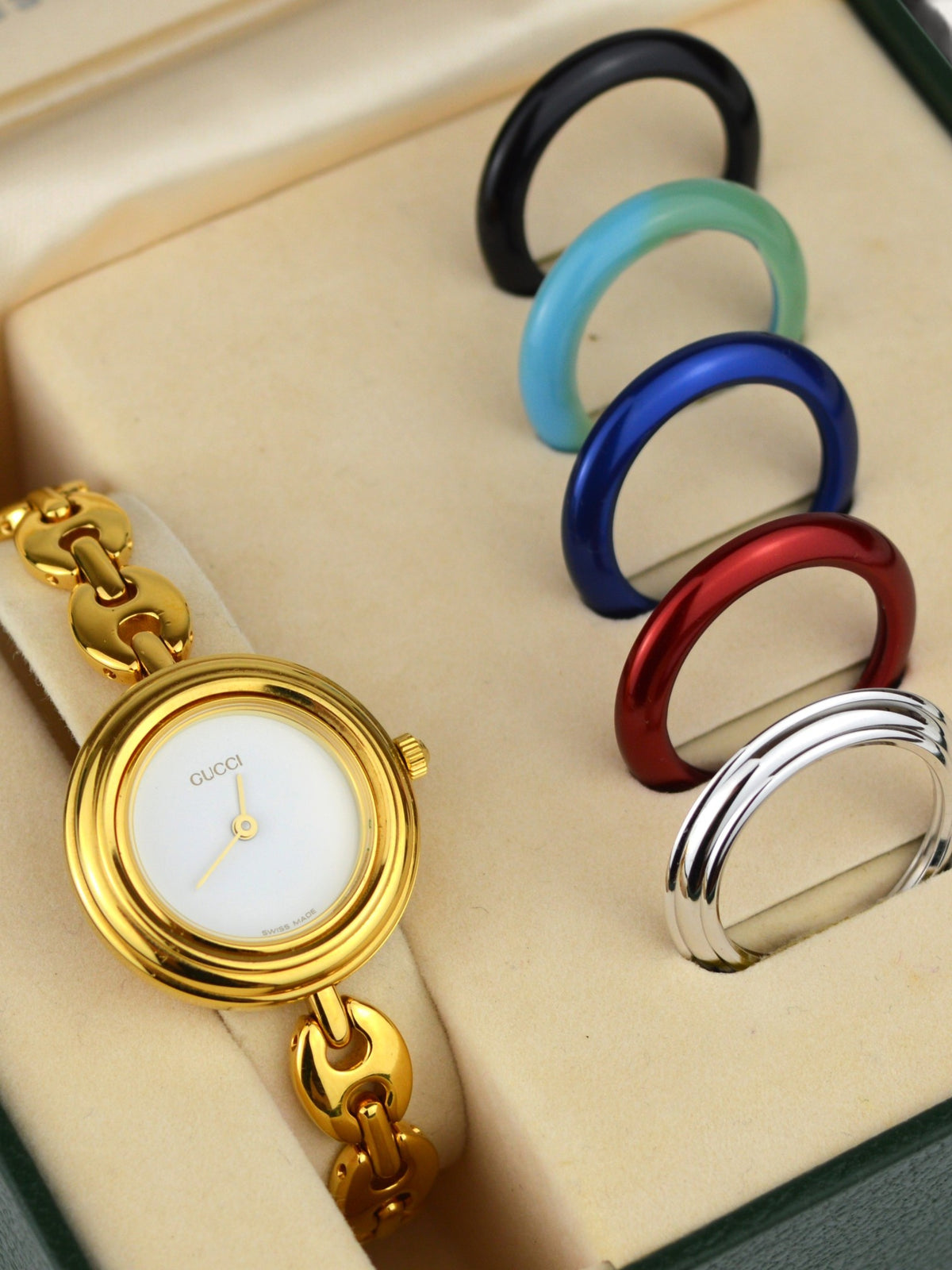 GUCCI INTERCHANGEABLE BEZEL WATCH