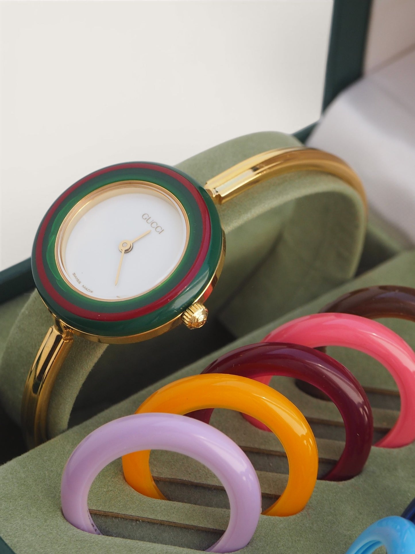 GUCCI INTERCHANGEABLE BEZEL WATCH