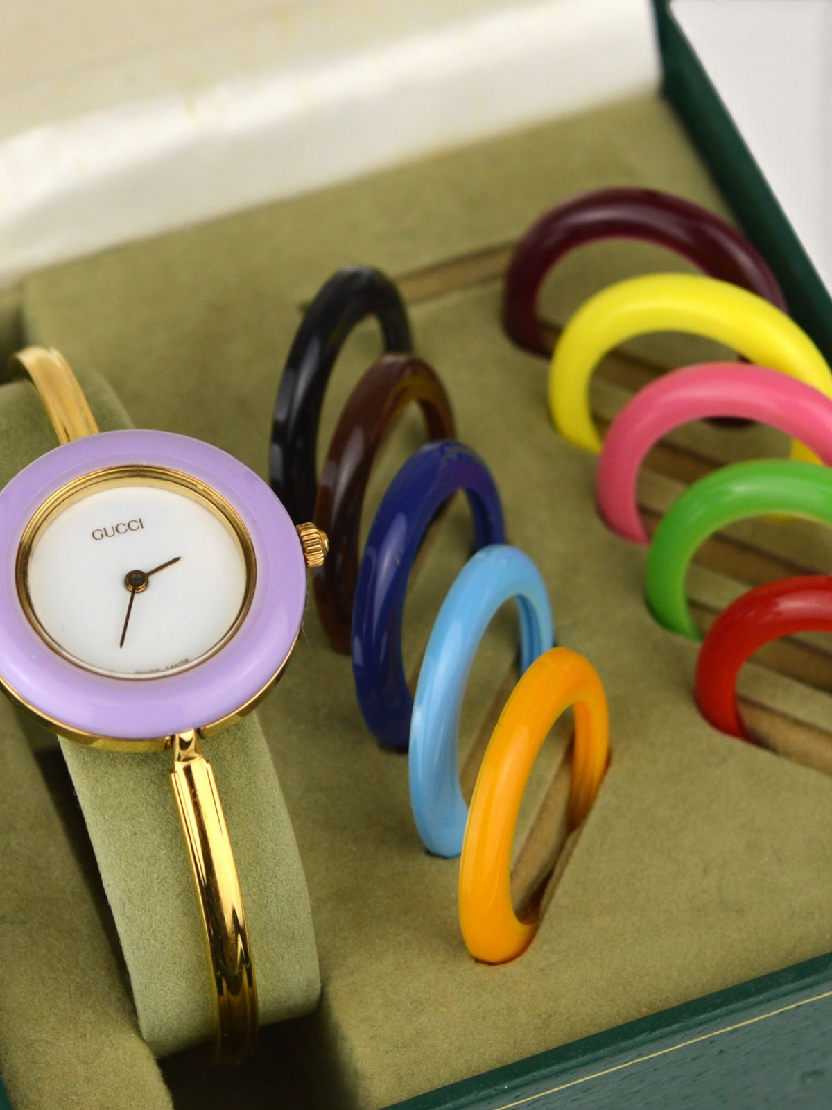 GUCCI INTERCHANGEABLE BEZEL WATCH
