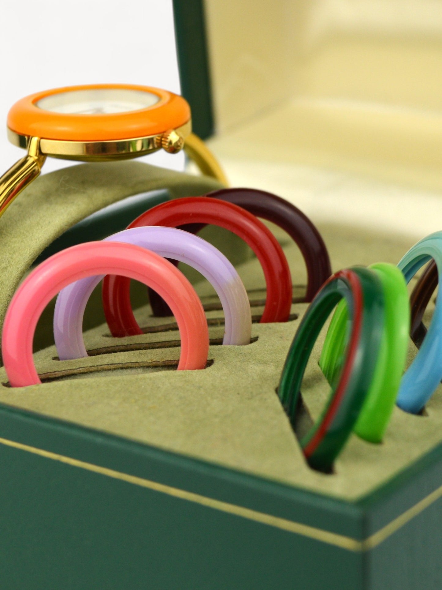 GUCCI INTERCHANGEABLE BEZEL WATCH