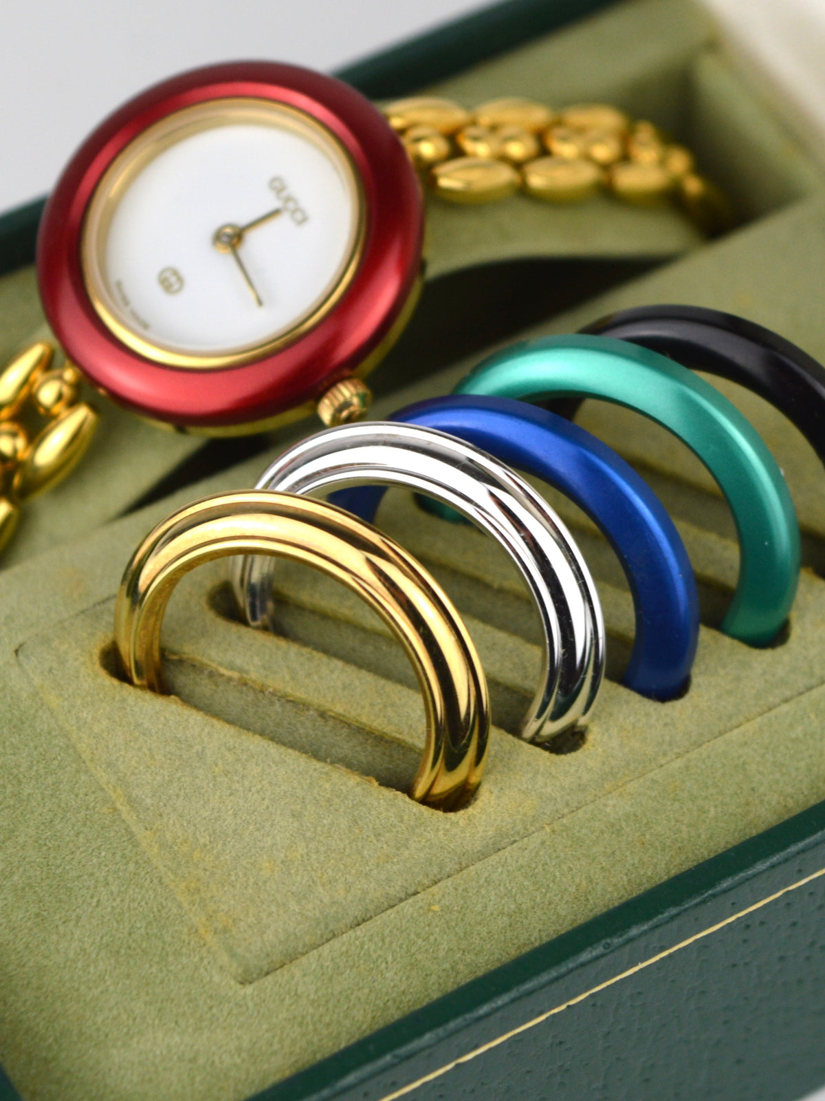 GUCCI INTERCHANGEABLE BEZEL WATCH