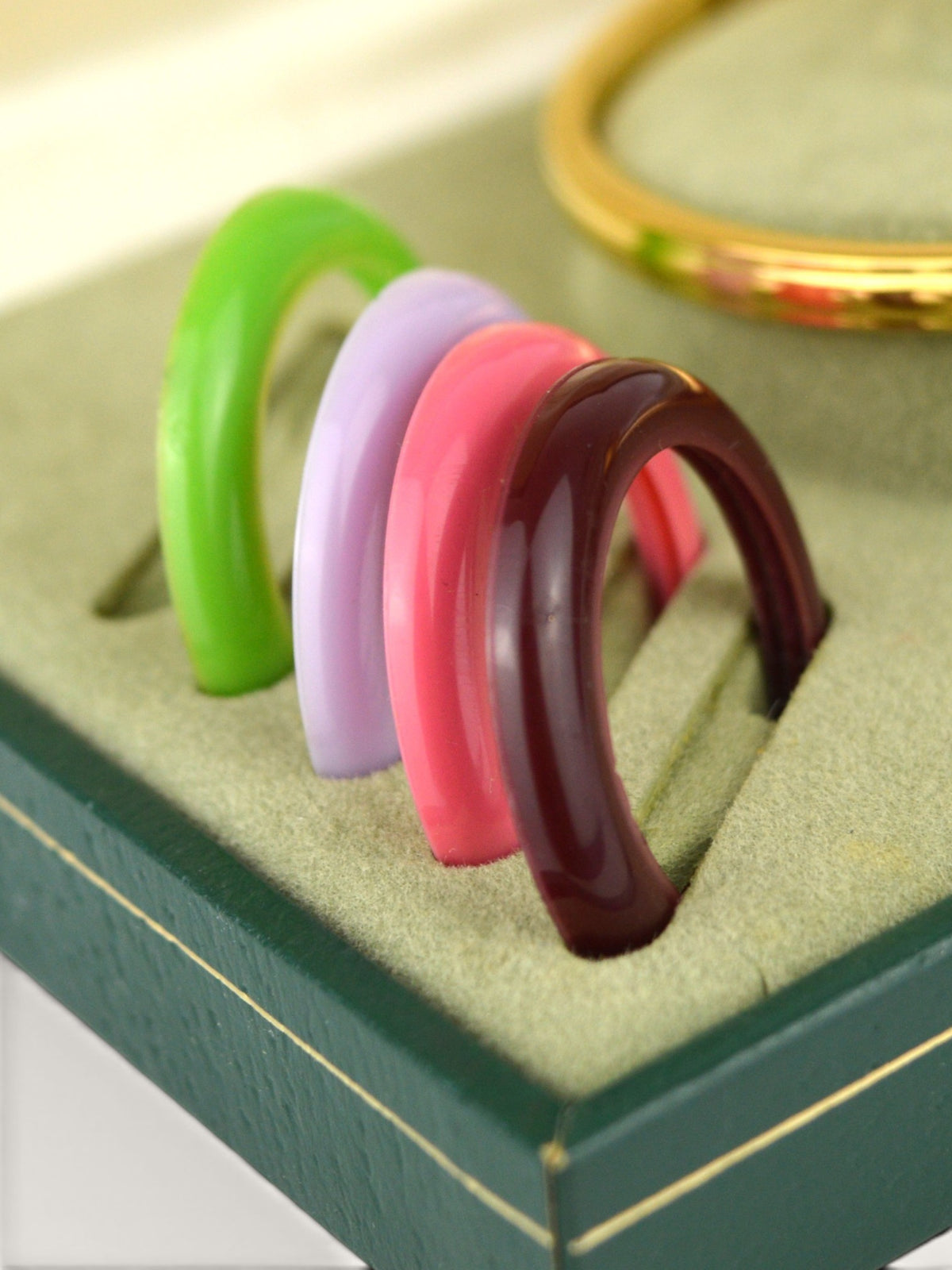 GUCCI INTERCHANGEABLE BEZEL WATCH