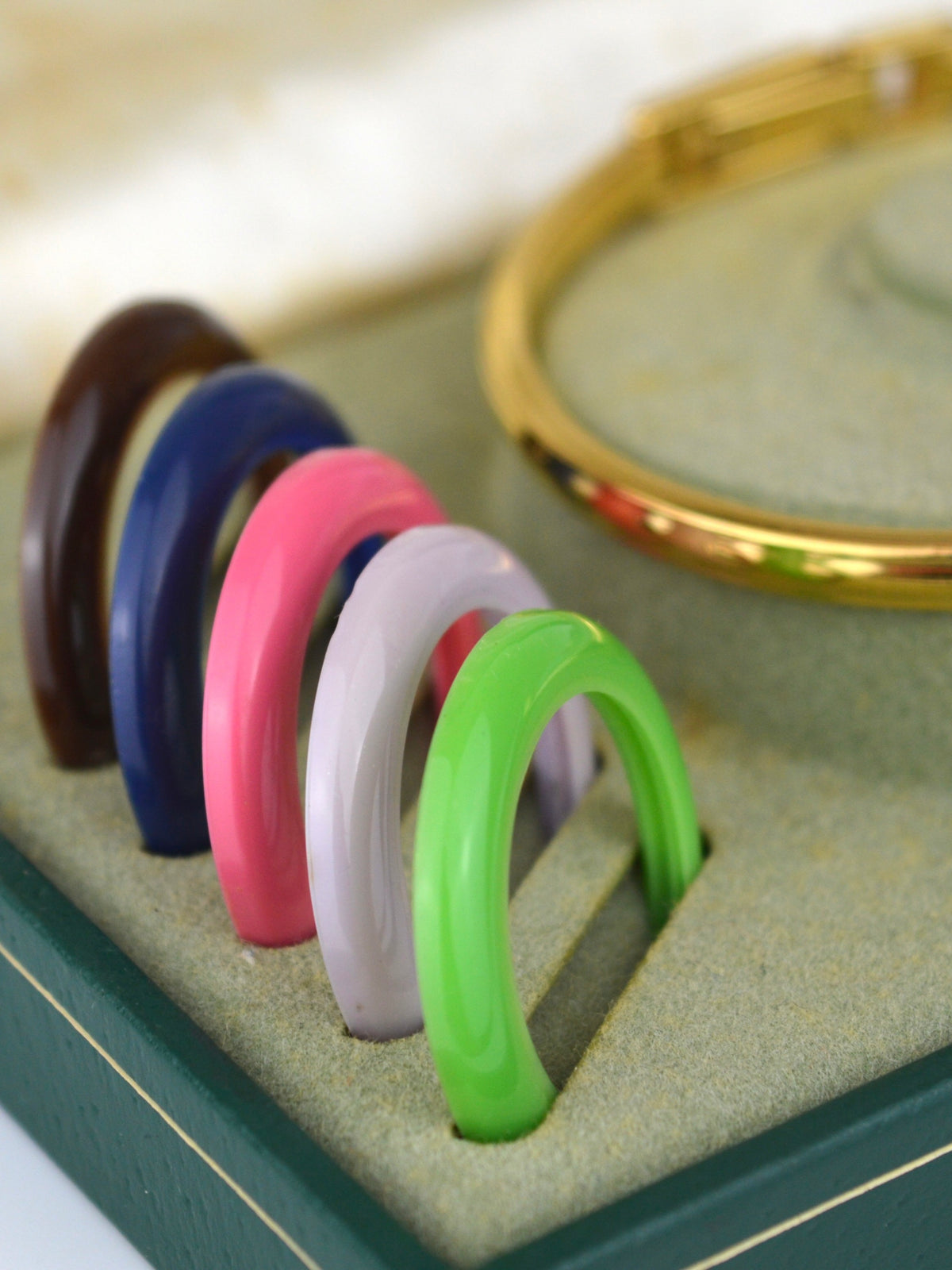 GUCCI INTERCHANGEABLE BEZEL WATCH