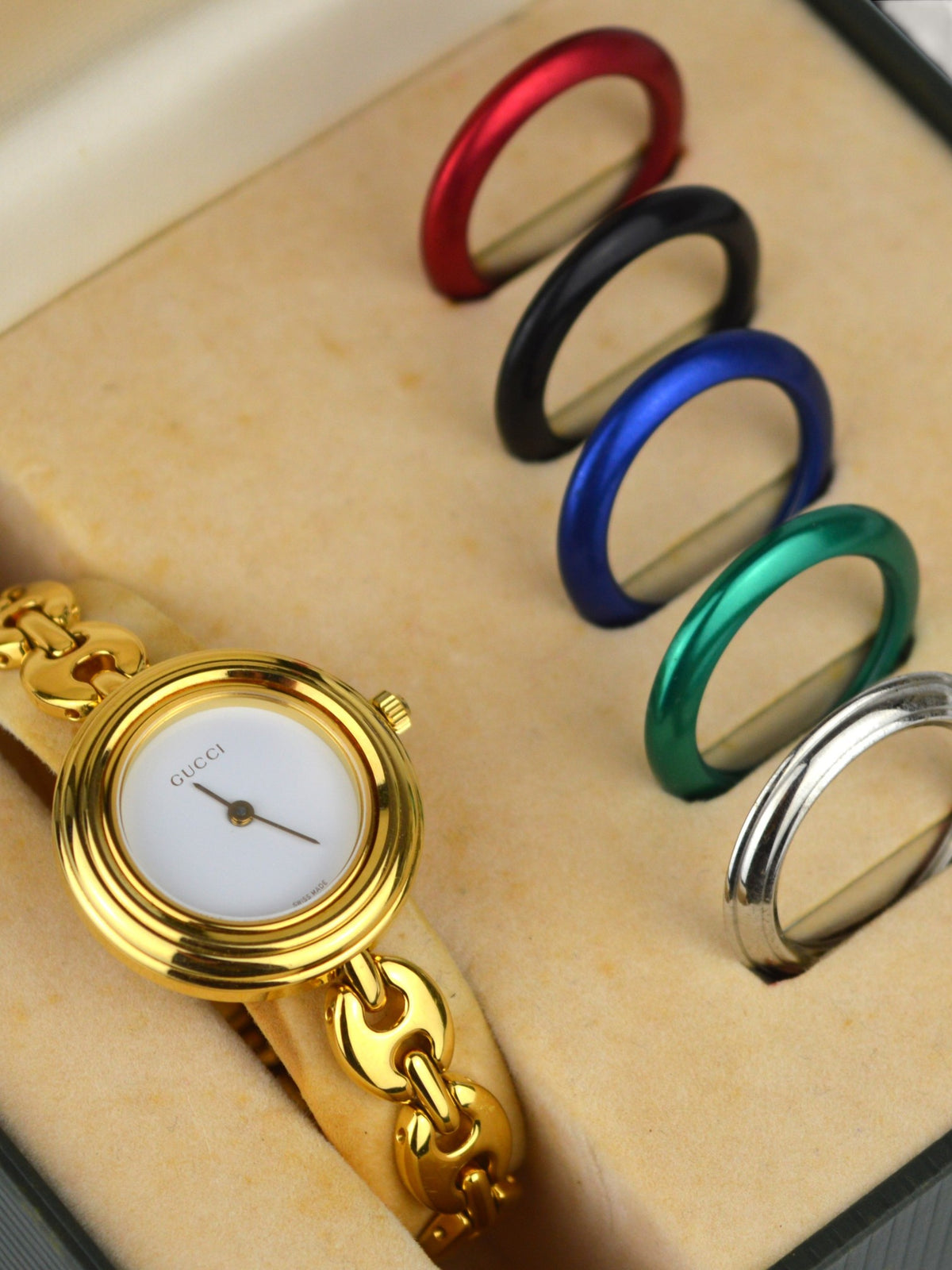 GUCCI INTERCHANGEABLE BEZEL WATCH