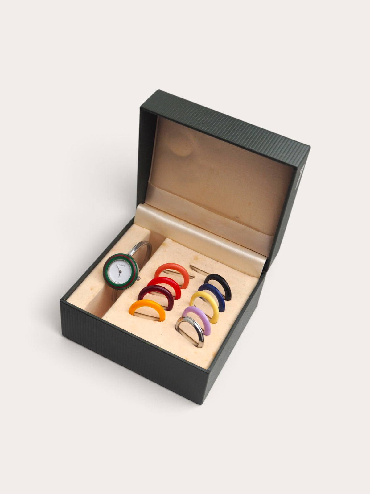 GUCCI INTERCHANGEABLE BEZEL WATCH