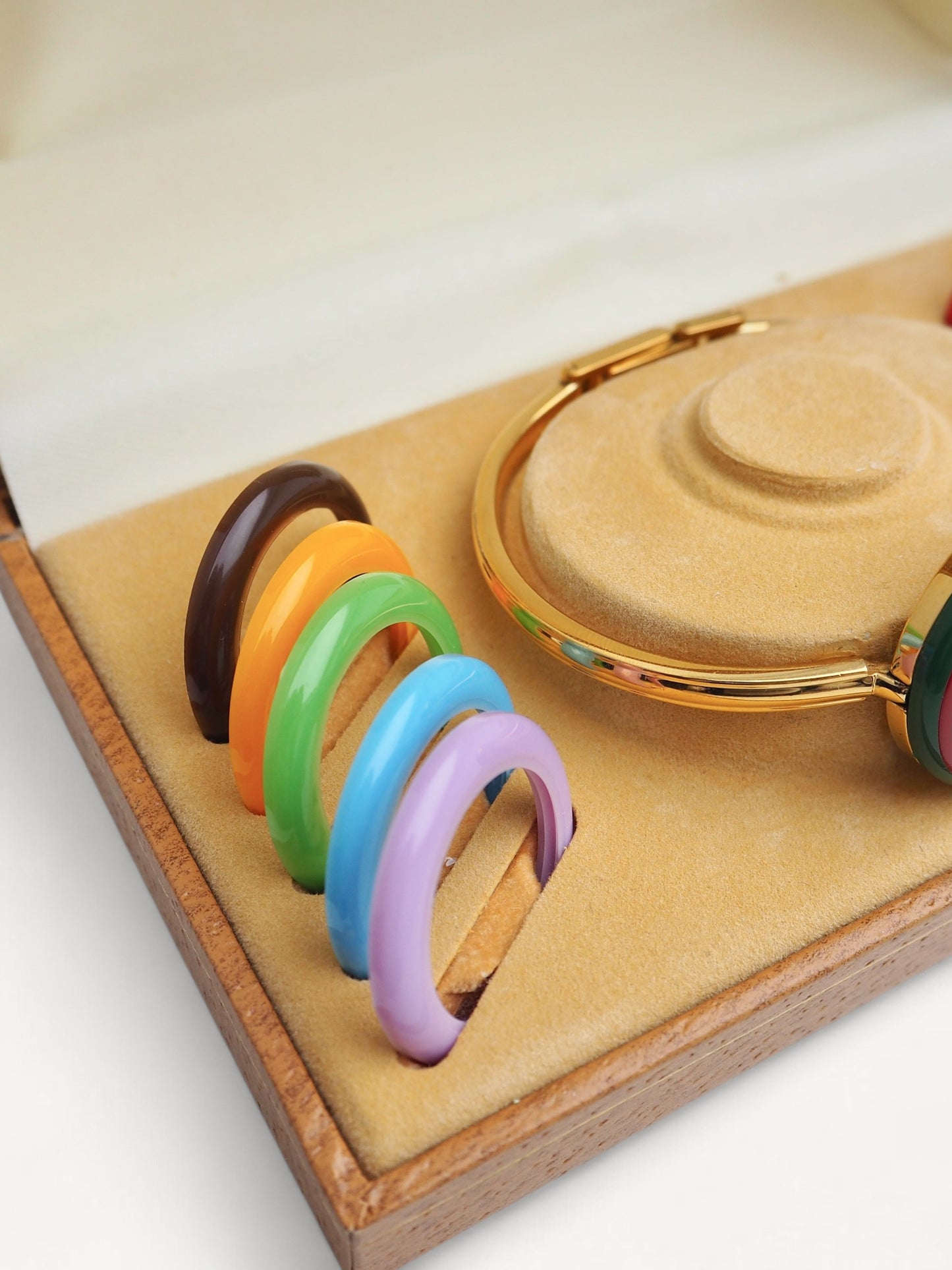 GUCCI INTERCHANGEABLE BEZEL WATCH