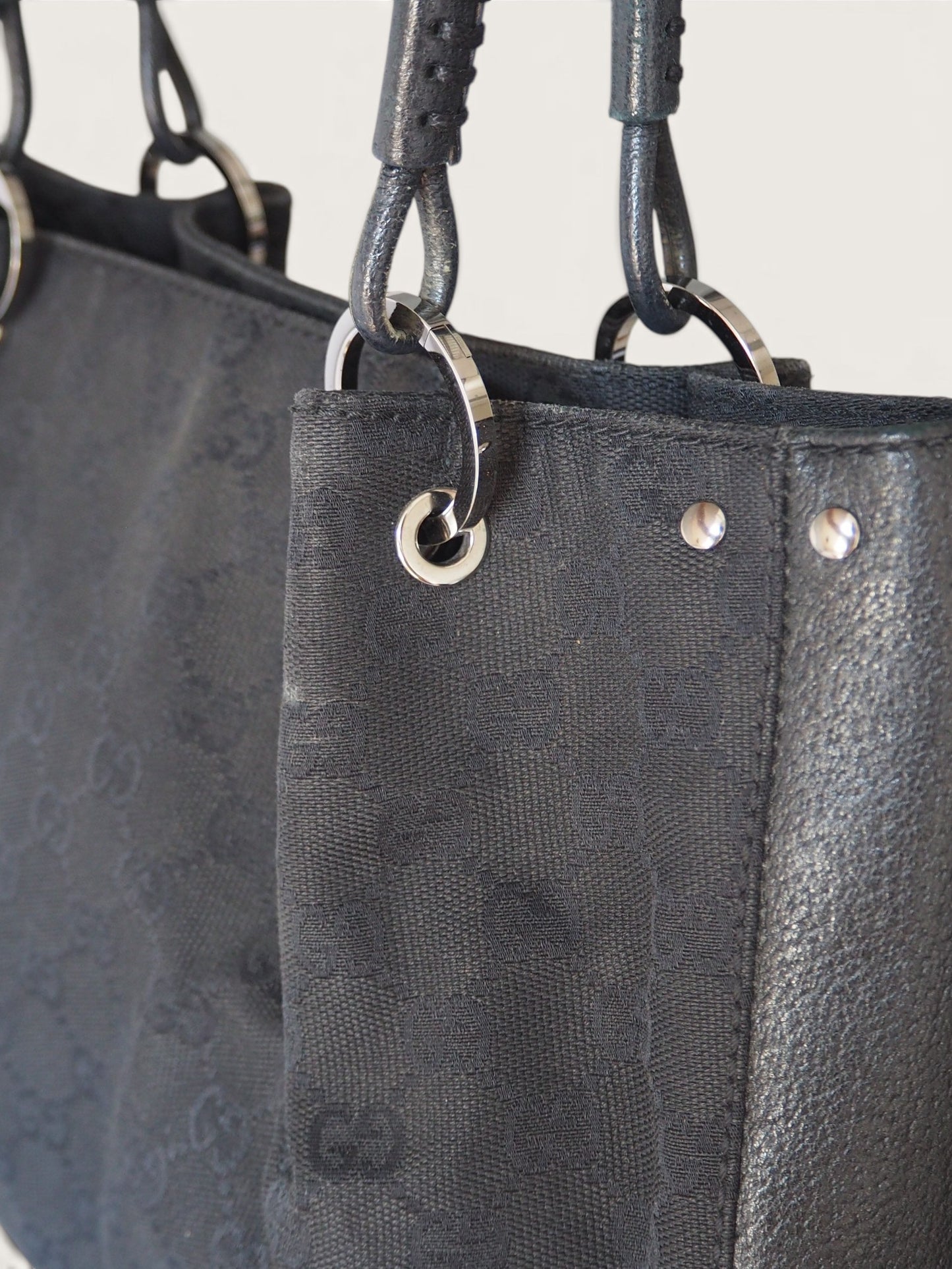 GUCCI SHOULDER BAG