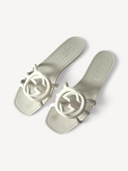 GUCCI INTERLOCKING G SLIDE SANDALS WHITE