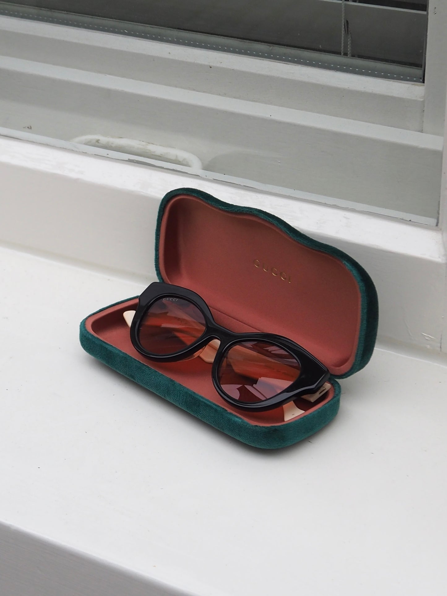 GUCCI GG0957S 004 SUNGLASSES CAT EYE SUNGLASSES