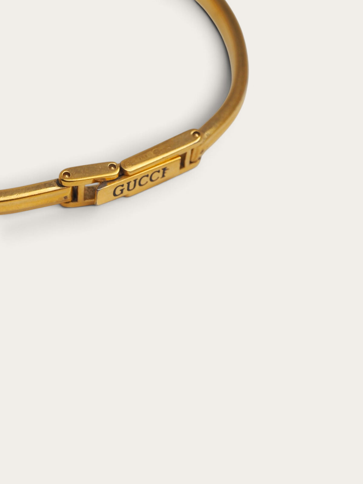 GUCCI INTERCHANGEABLE BEZEL WATCH