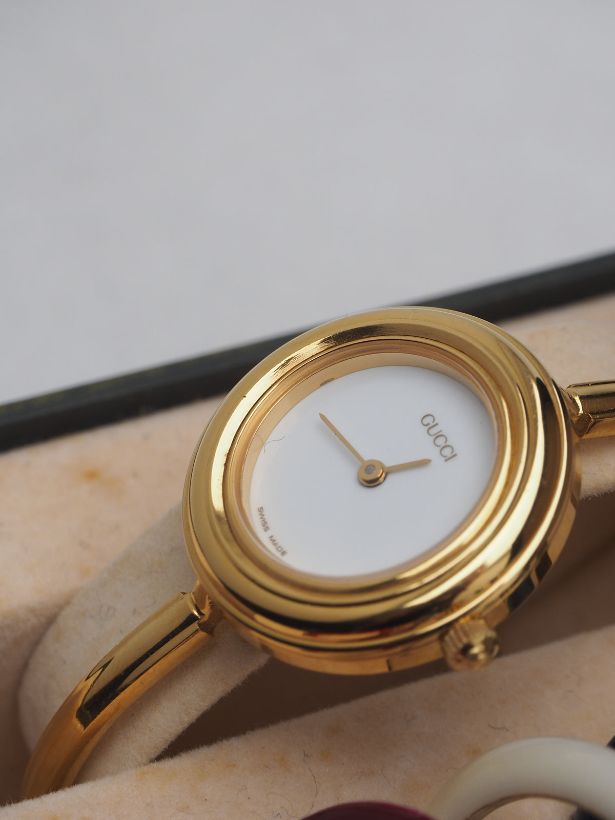 GUCCI INTERCHANGEABLE BEZEL WATCH