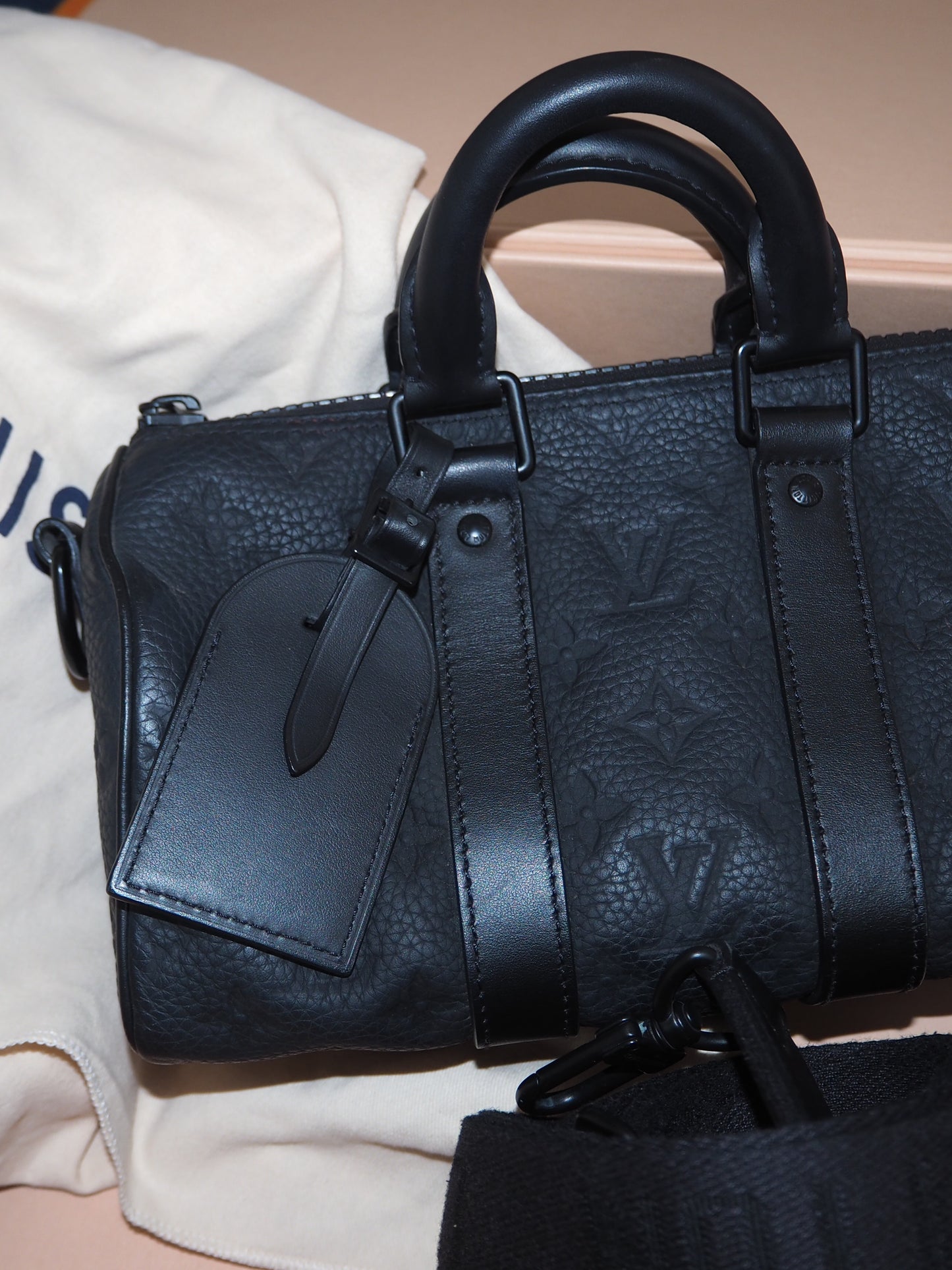 LOUIS VUITTON KEEPALL BANDOULIÈRE 25