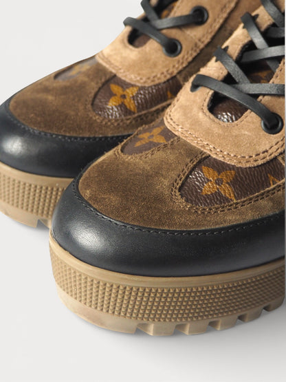 LOUIS VUITTON LAUREATE DESERT BOOTS - 36