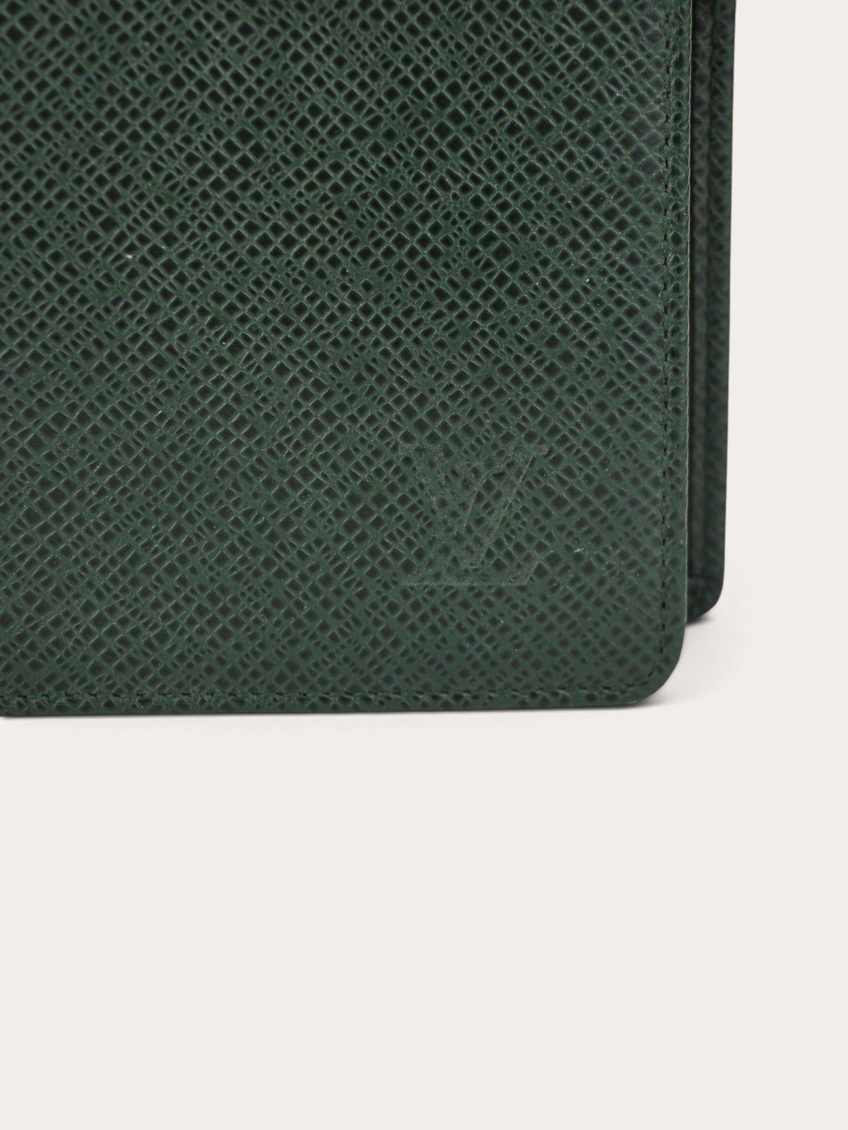 LOUIS VUITTON MEDIUM AGENDA COVER