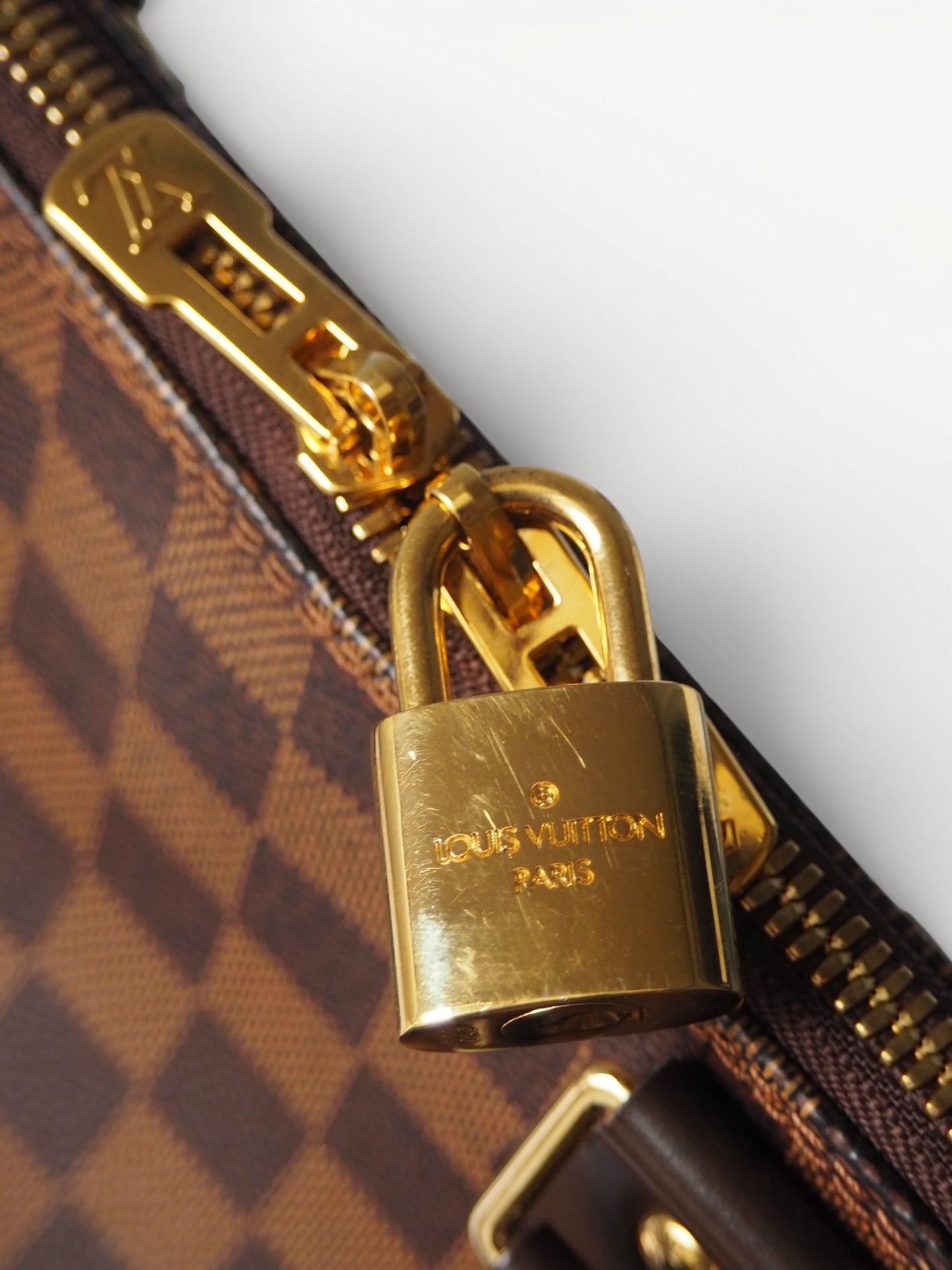 LOUIS VUITTON ALMA MM